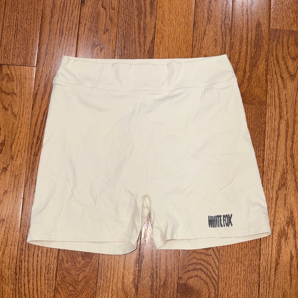 White fox shorts size xl biker shorts white